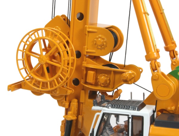 Bauer BG40 with BC40 Trench Cutter